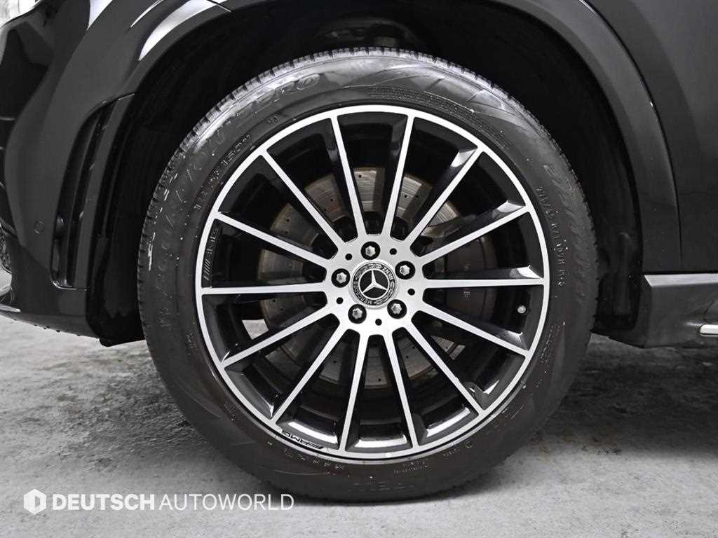 Mercedes Benz GLE Class - Vista 5