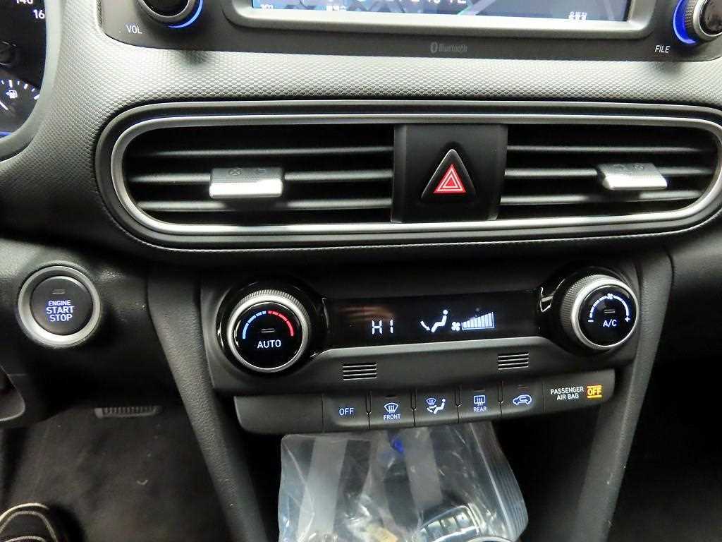 HYUNDAI Kona - Vista 9