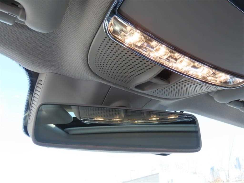 Mercedes Benz E class - Vista 11