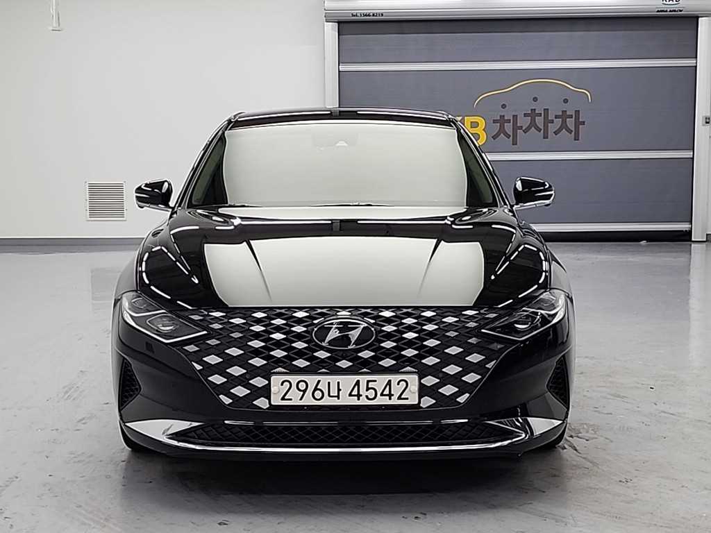 HYUNDAI Grandeur - Vista 2