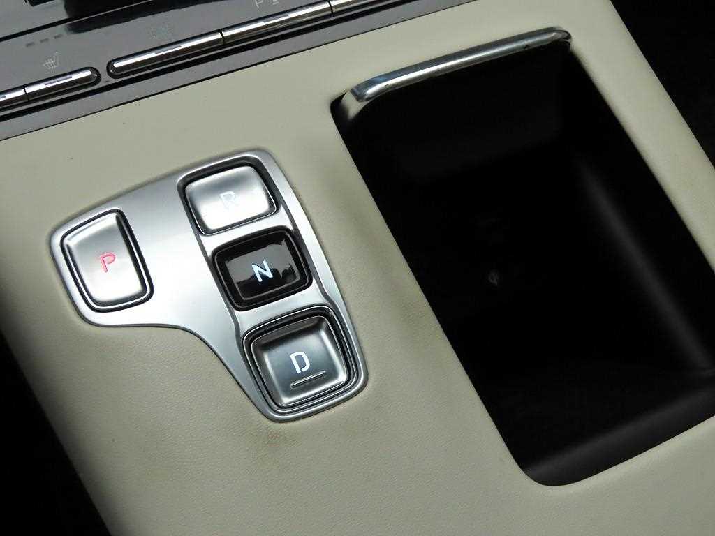 HYUNDAI Grandeur - Vista 10