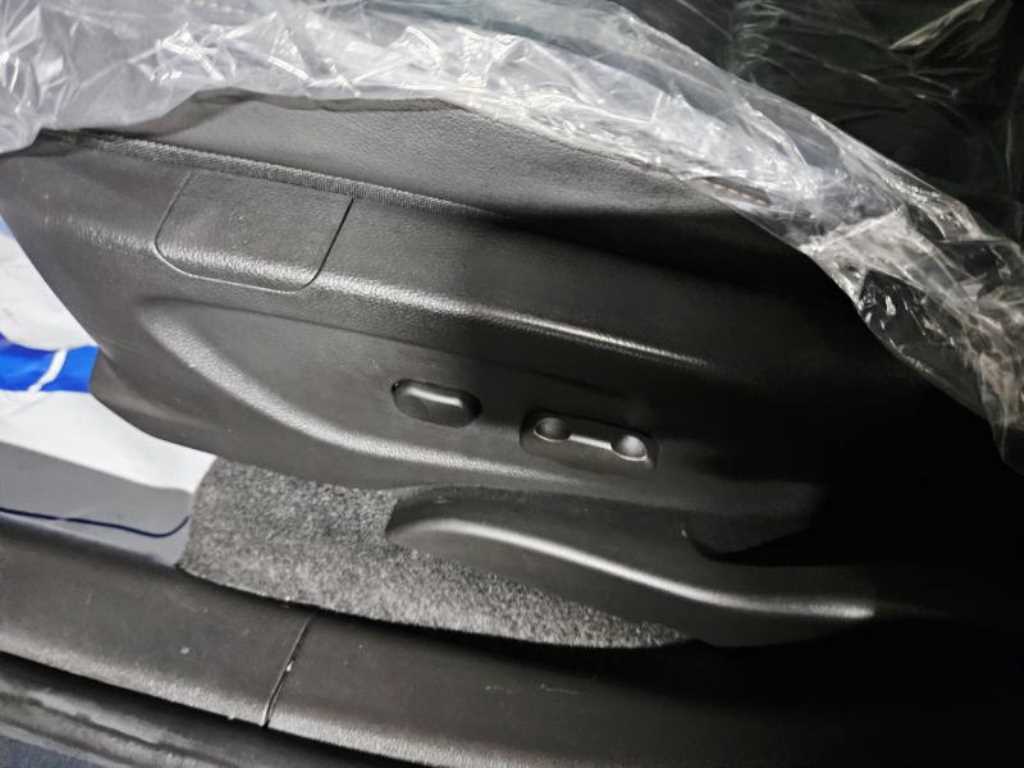 Chevrolet Trax 2021 Gris - Importación desde Corea - HF Imports Iquique - Foto 13