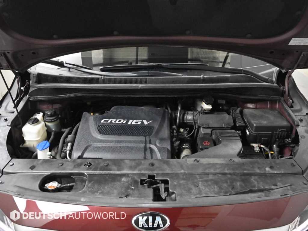 KIA Carnival - Vista 6