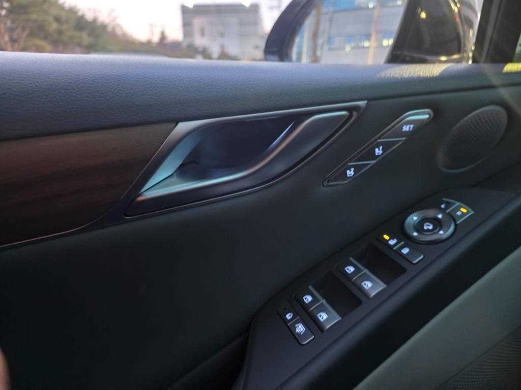 Genesis G80 - Vista 8