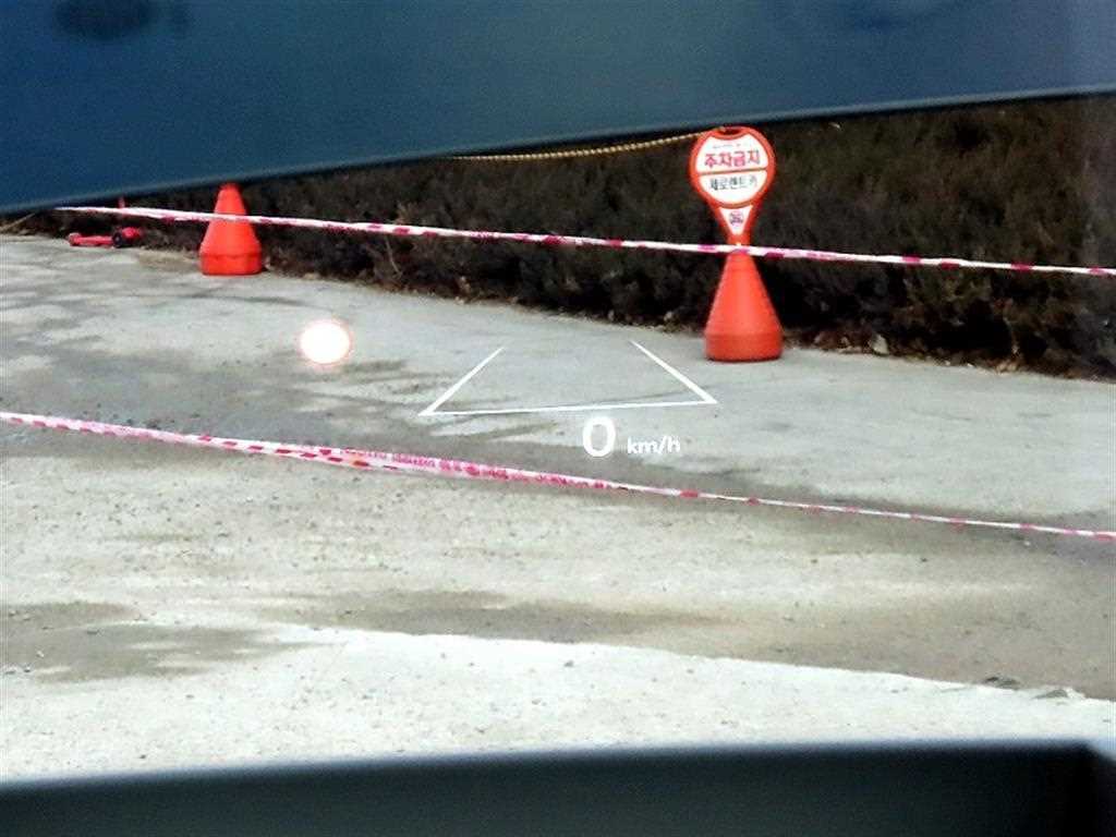 KIA Carnival - Vista 11