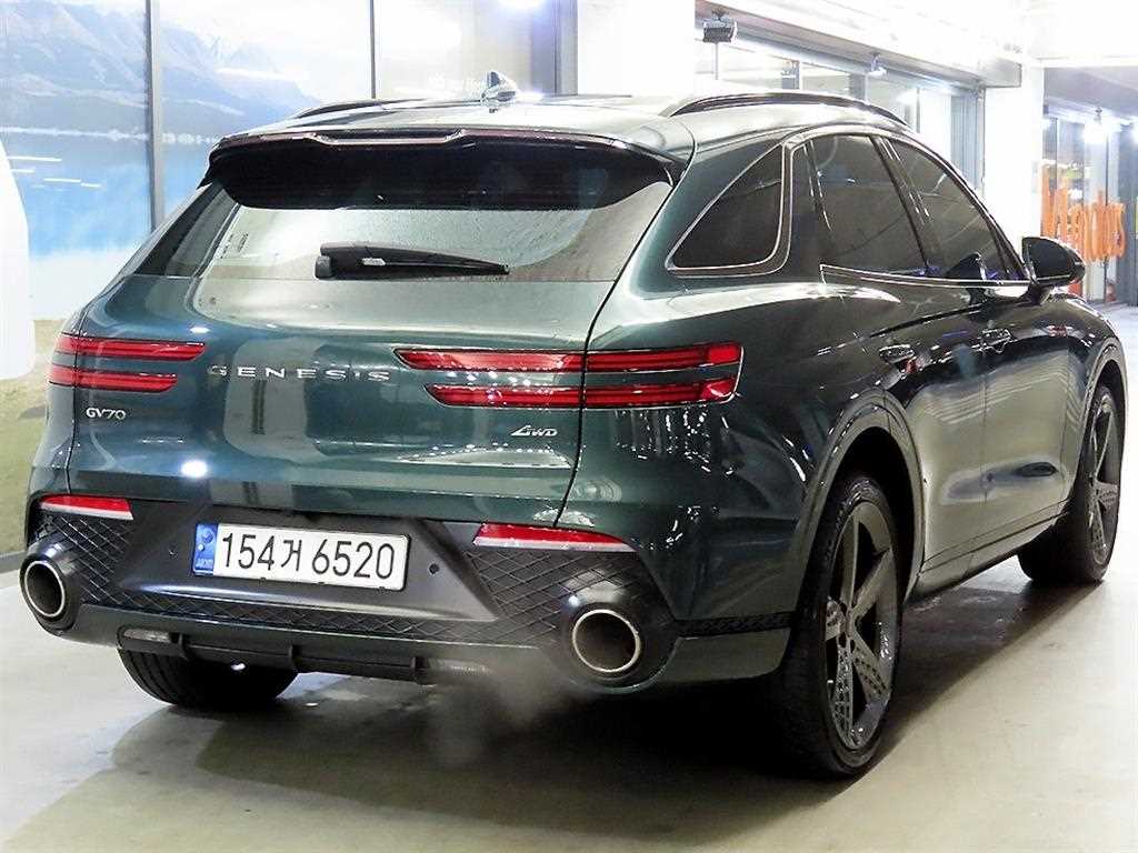 Genesis GV70 - Vista 4