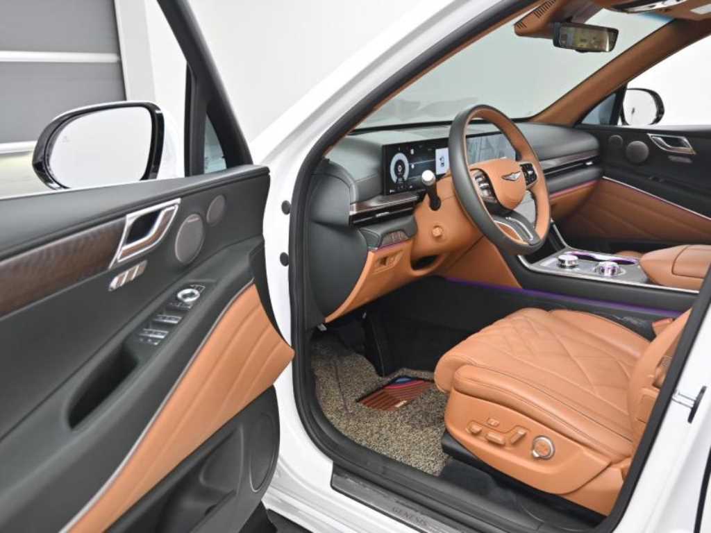 Genesis GV80 - Vista 11