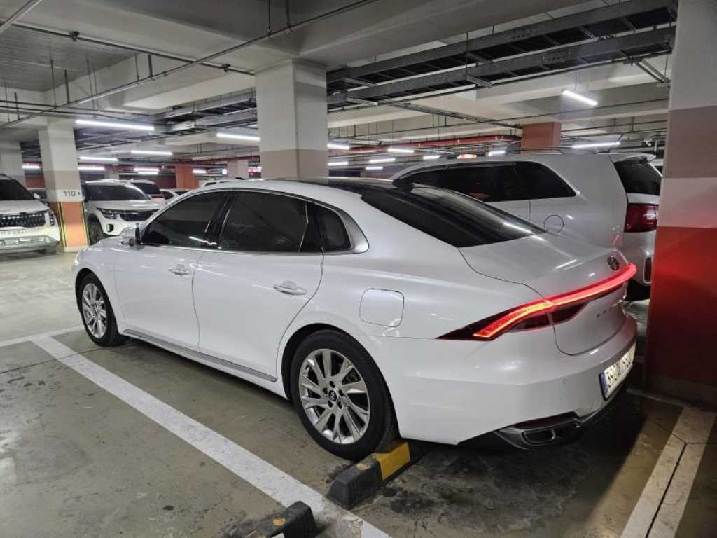 HYUNDAI Grandeur - Vista 4