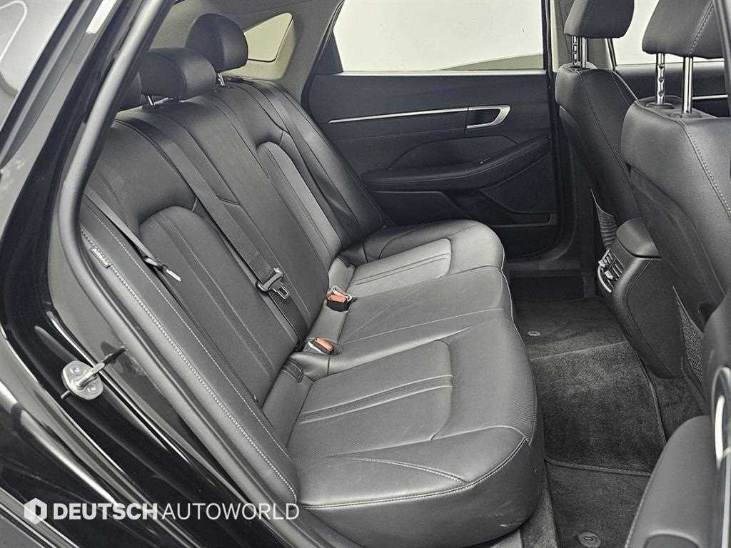 HYUNDAI Sonata - Vista 12