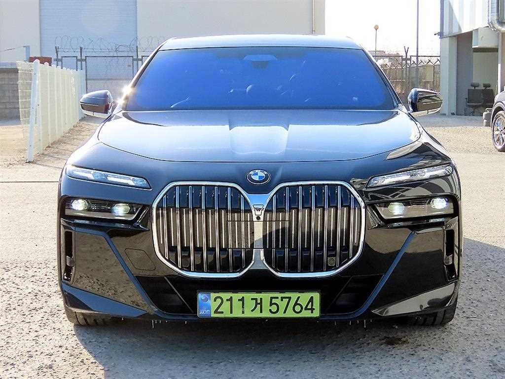 BMW 7 Series 2025 Negro - Importación desde Corea - HF Imports Iquique - Foto 1