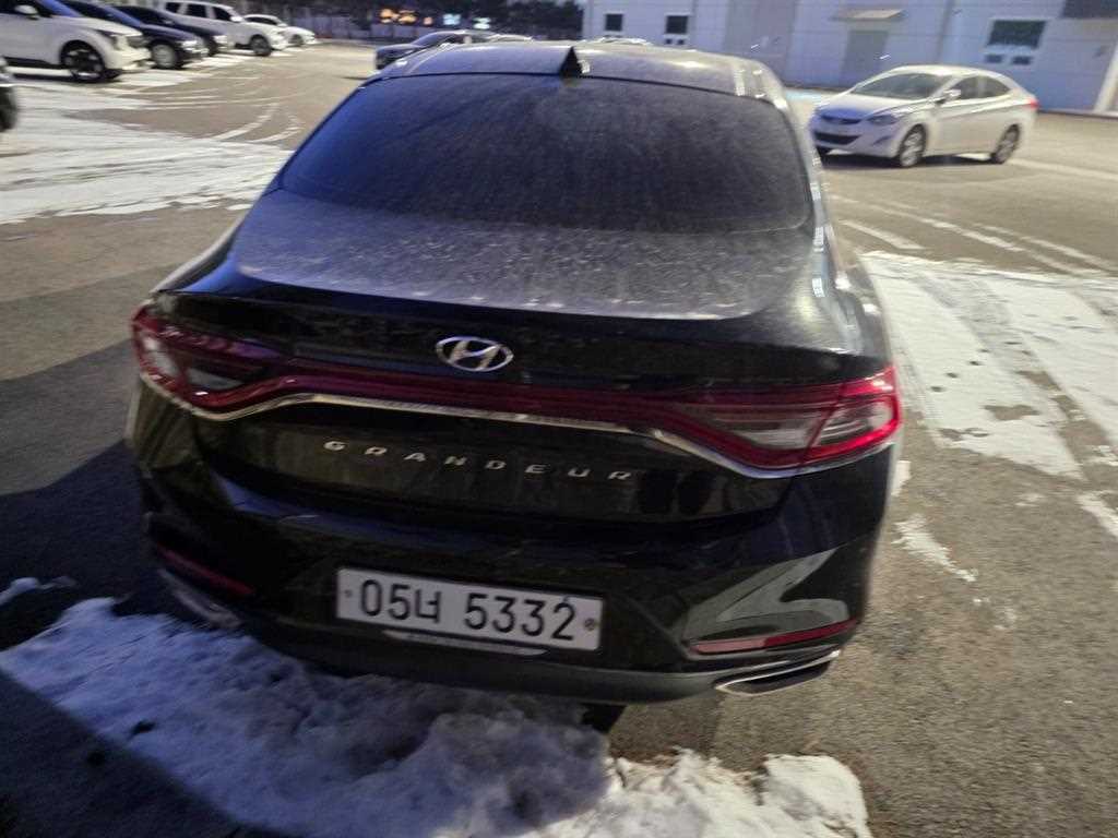 HYUNDAI Grandeur - Vista 3