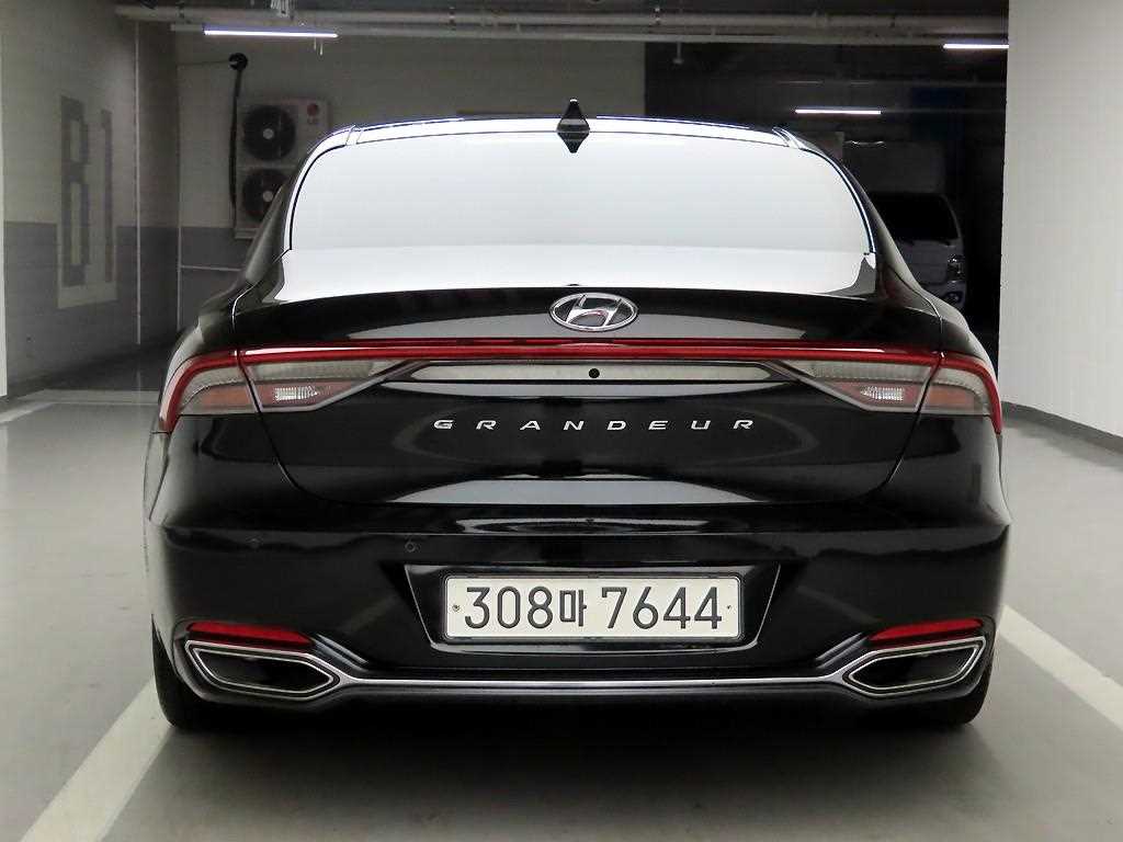 HYUNDAI Grandeur - Vista 3