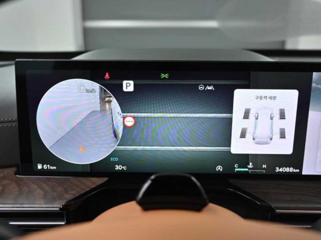 Genesis GV80 - Vista 8