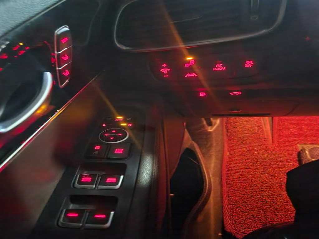 KIA Sorento - Vista 7