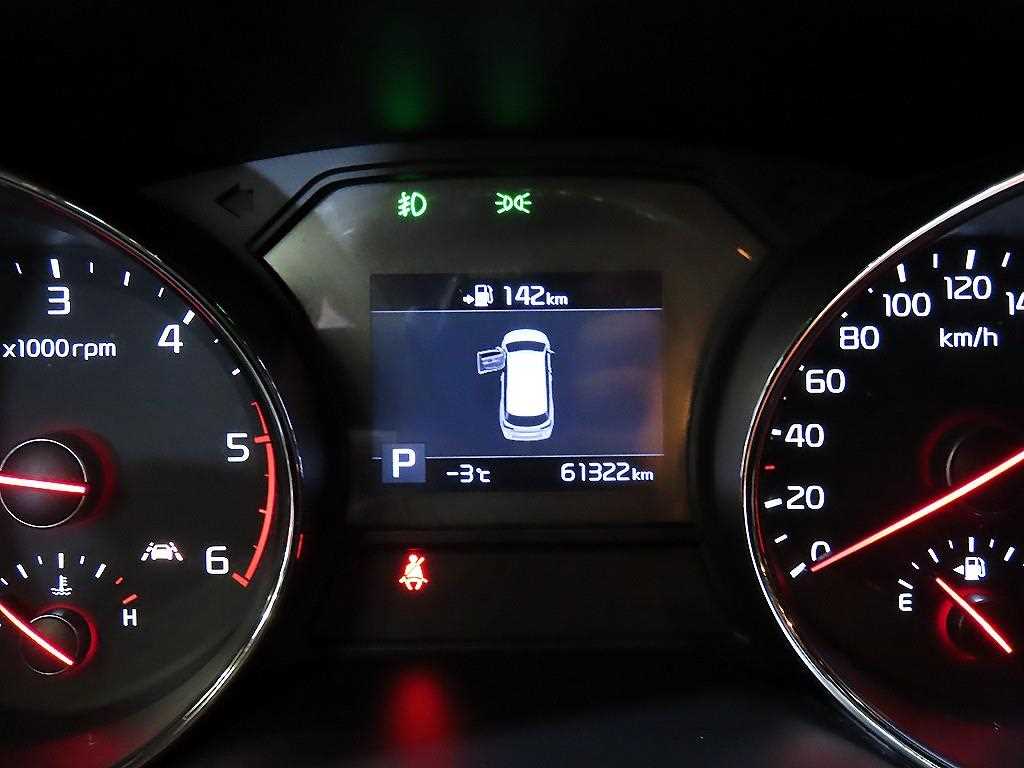 KIA Carnival - Vista 10