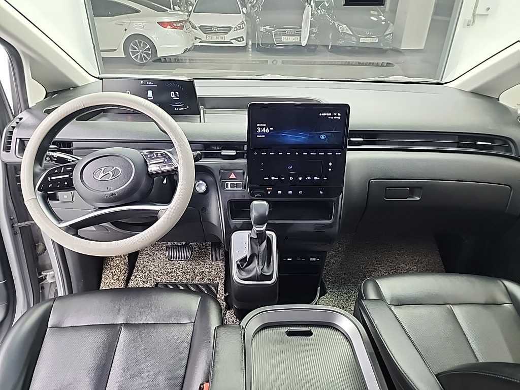 HYUNDAI Staria - Vista 7