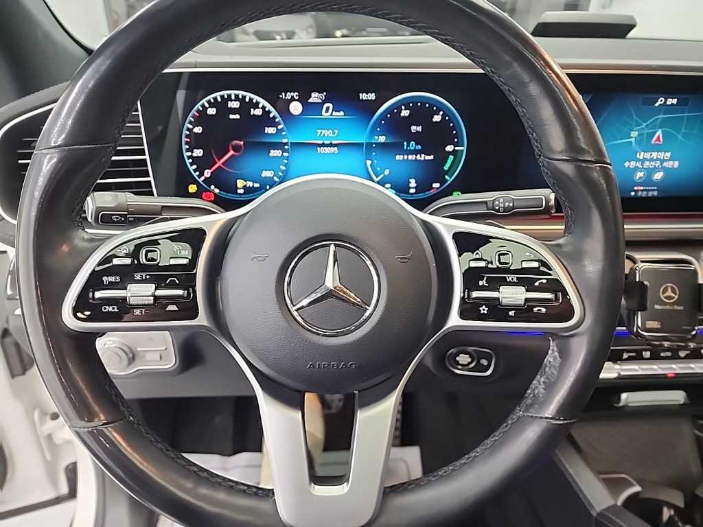 Mercedes Benz GLE Class - Vista 9