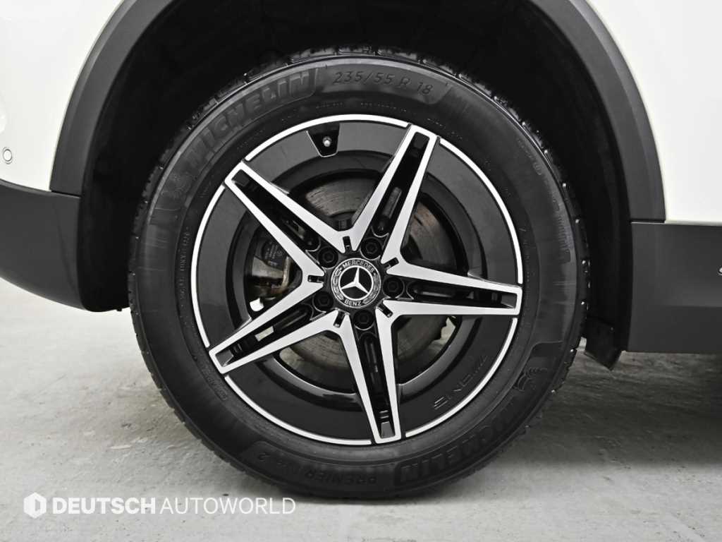 Mercedes Benz EQA - Vista 5