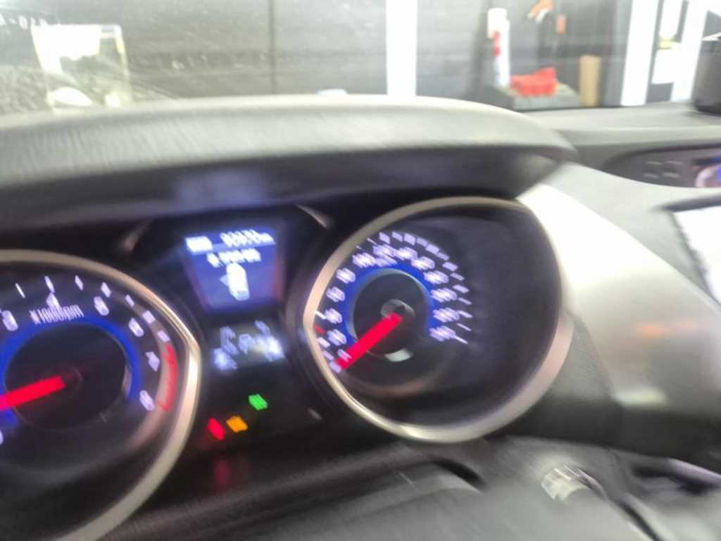 HYUNDAI Avante - Vista 11