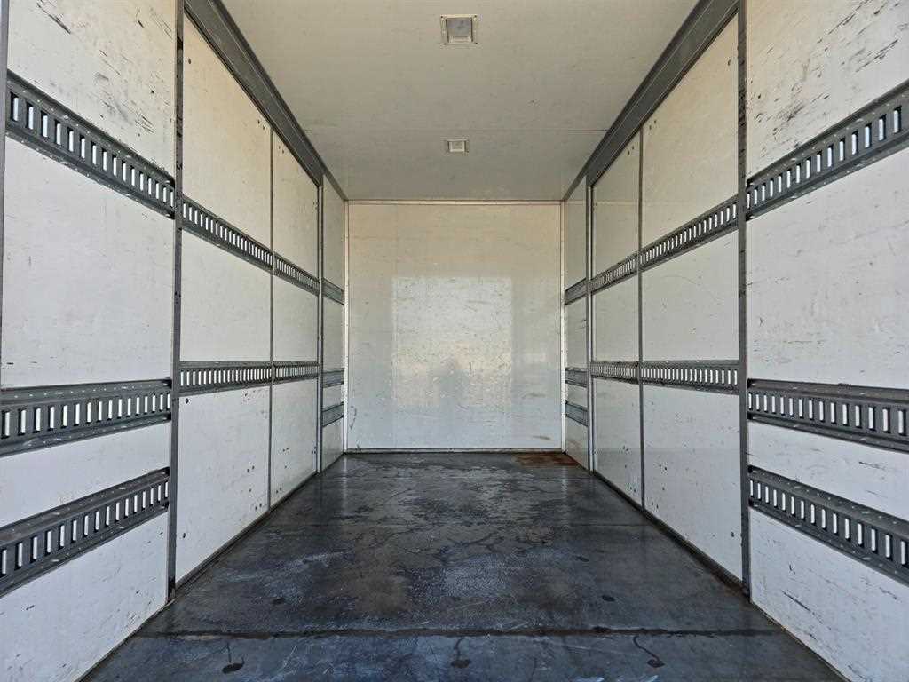 medium and large cargo truck - Vista 10