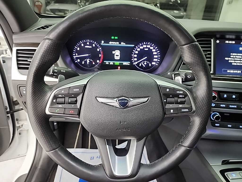 Genesis G80 - Vista 9