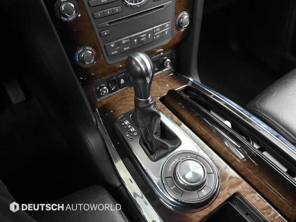 Infiniti QX - Vista 9