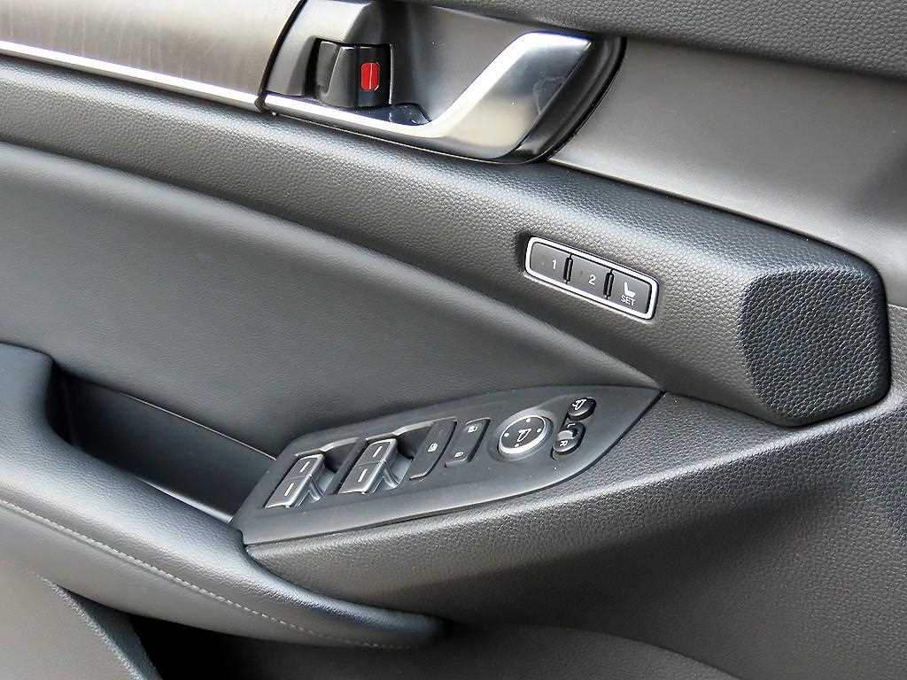 Honda Accord - Vista 12