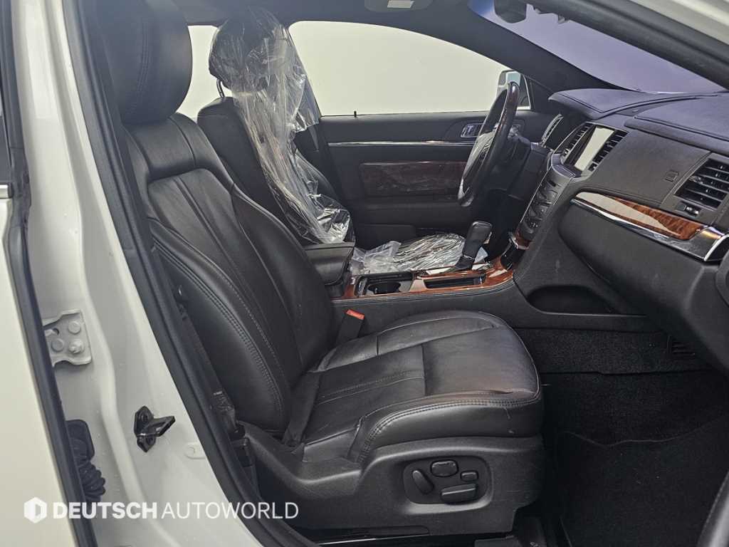 Lincoln MKS - Vista 10