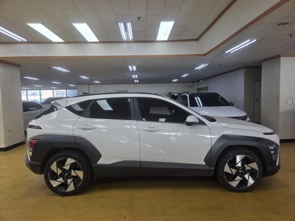 HYUNDAI Kona - Vista 4