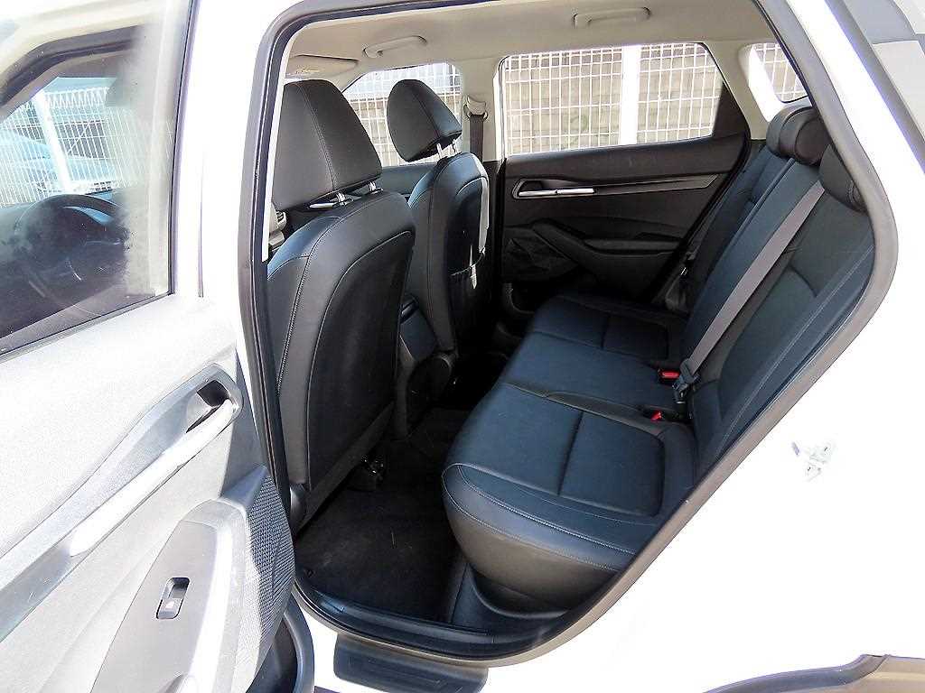 KIA Seltos - Vista 6