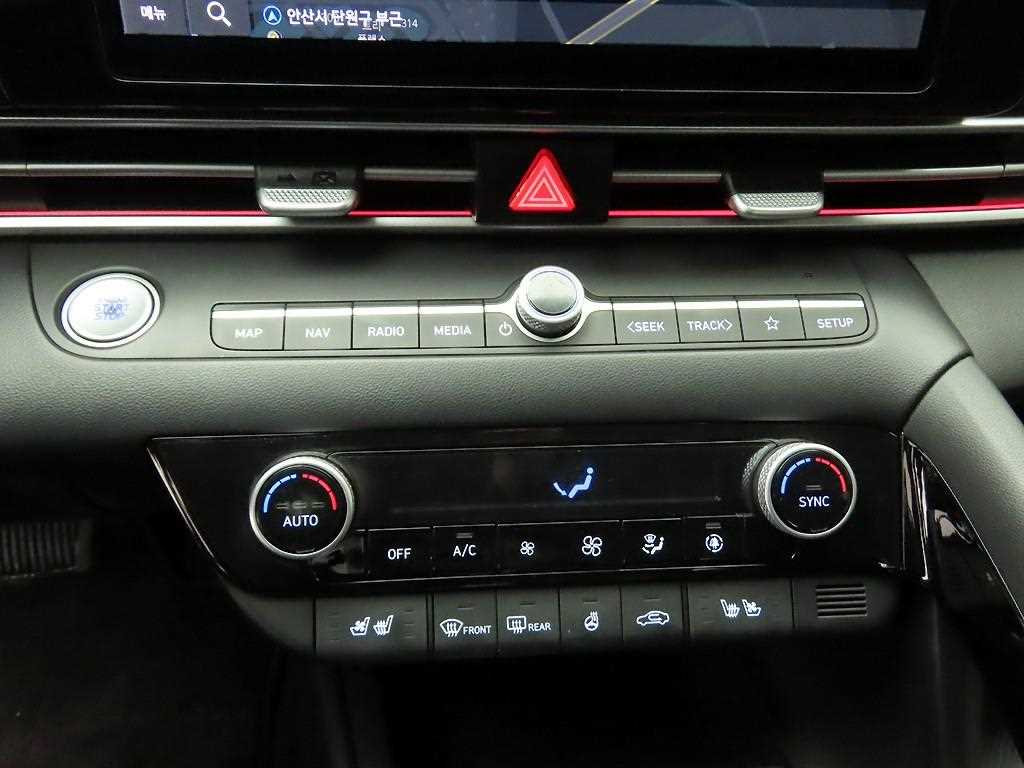 HYUNDAI Avante - Vista 9