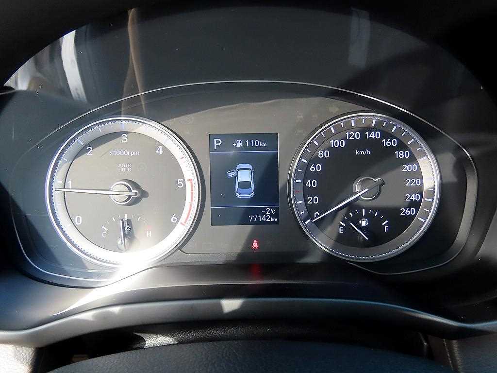 HYUNDAI Grandeur - Vista 9