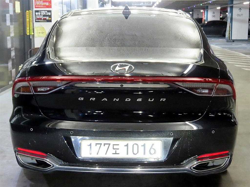 HYUNDAI Grandeur - Vista 5