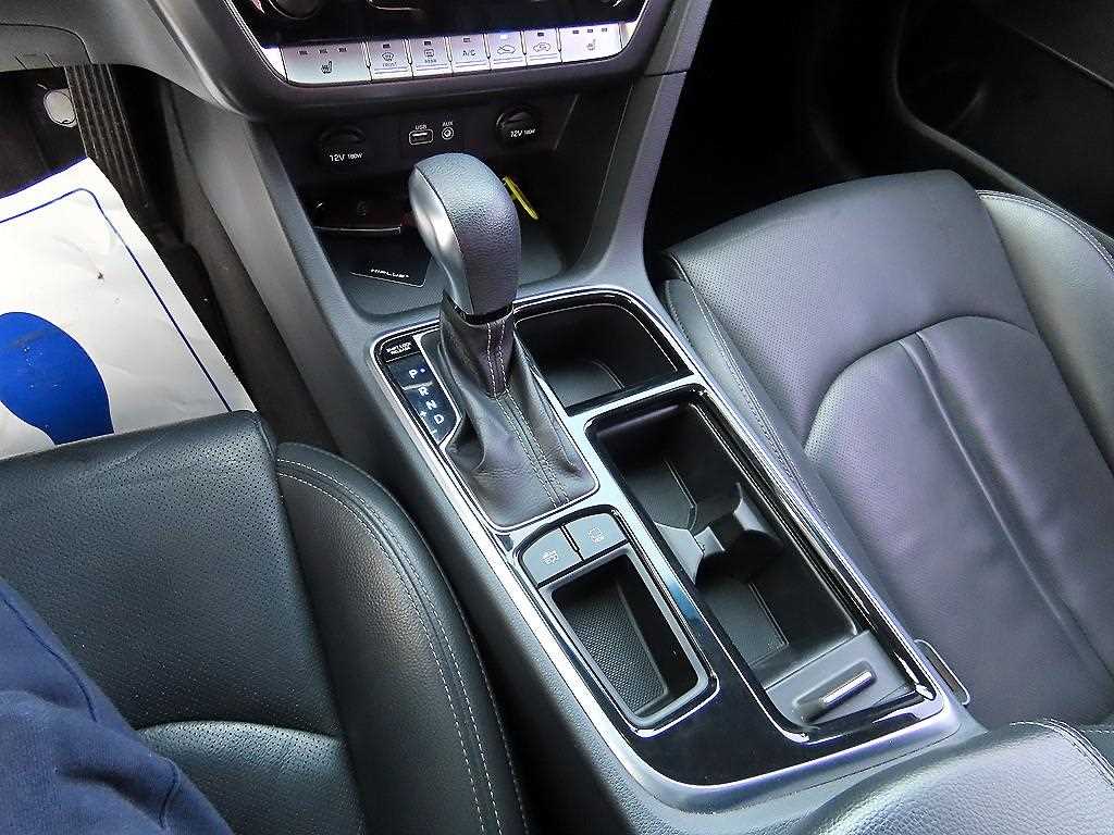 HYUNDAI Sonata - Vista 10