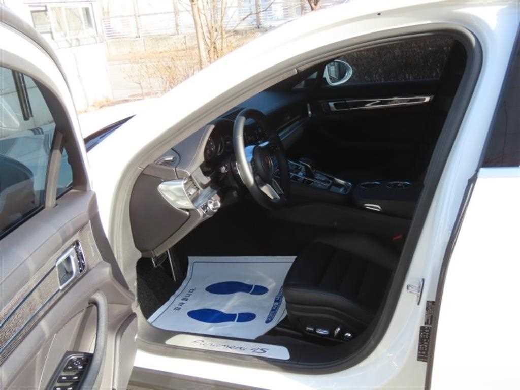 Porsche Panamera - Vista 12