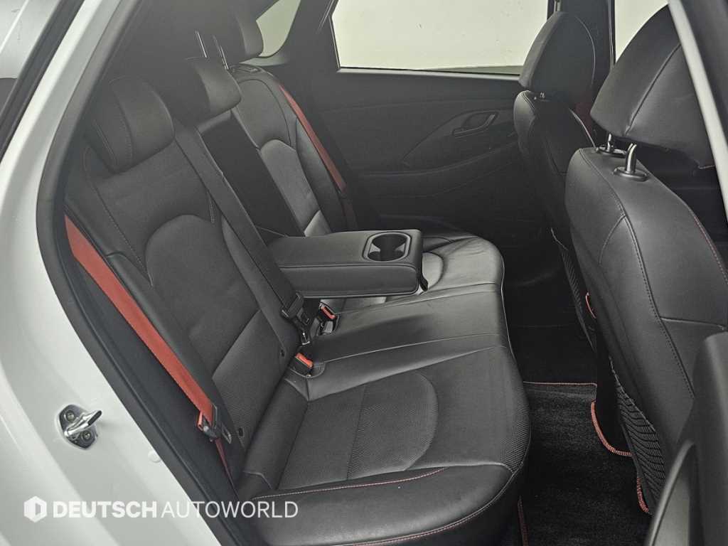 HYUNDAI i30 - Vista 12