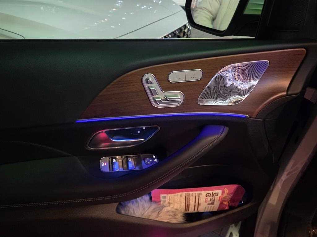 Mercedes Benz GLE Class - Vista 9