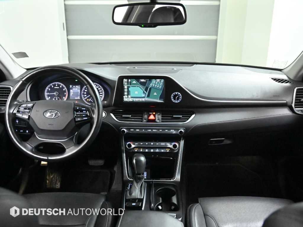 HYUNDAI Grandeur - Vista 7