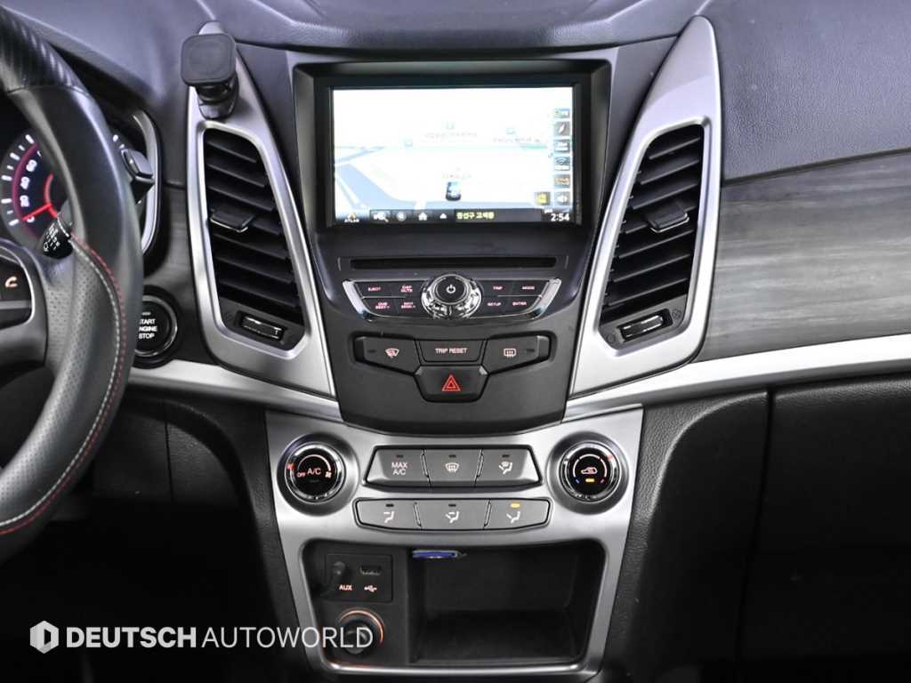 Ssangyong Korando 2016 Blanco - Importación desde Corea - HF Imports Iquique - Foto 14