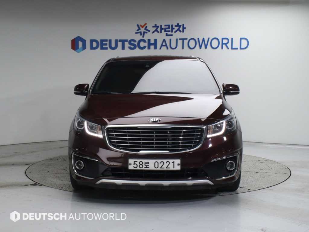 KIA Carnival - Vista 3