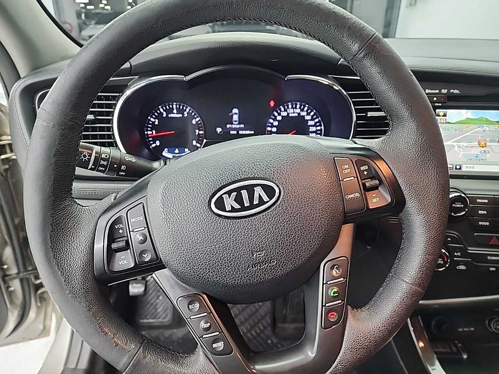 KIA K5 - Vista 9