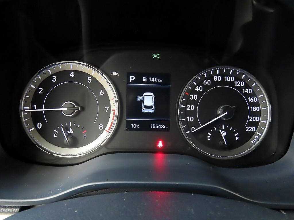 HYUNDAI Venue - Vista 8