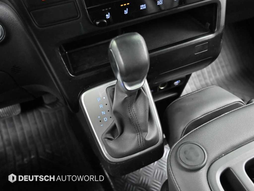 HYUNDAI Staria - Vista 9