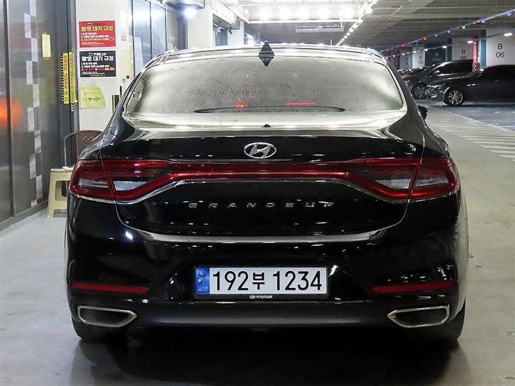 HYUNDAI Grandeur - Vista 5