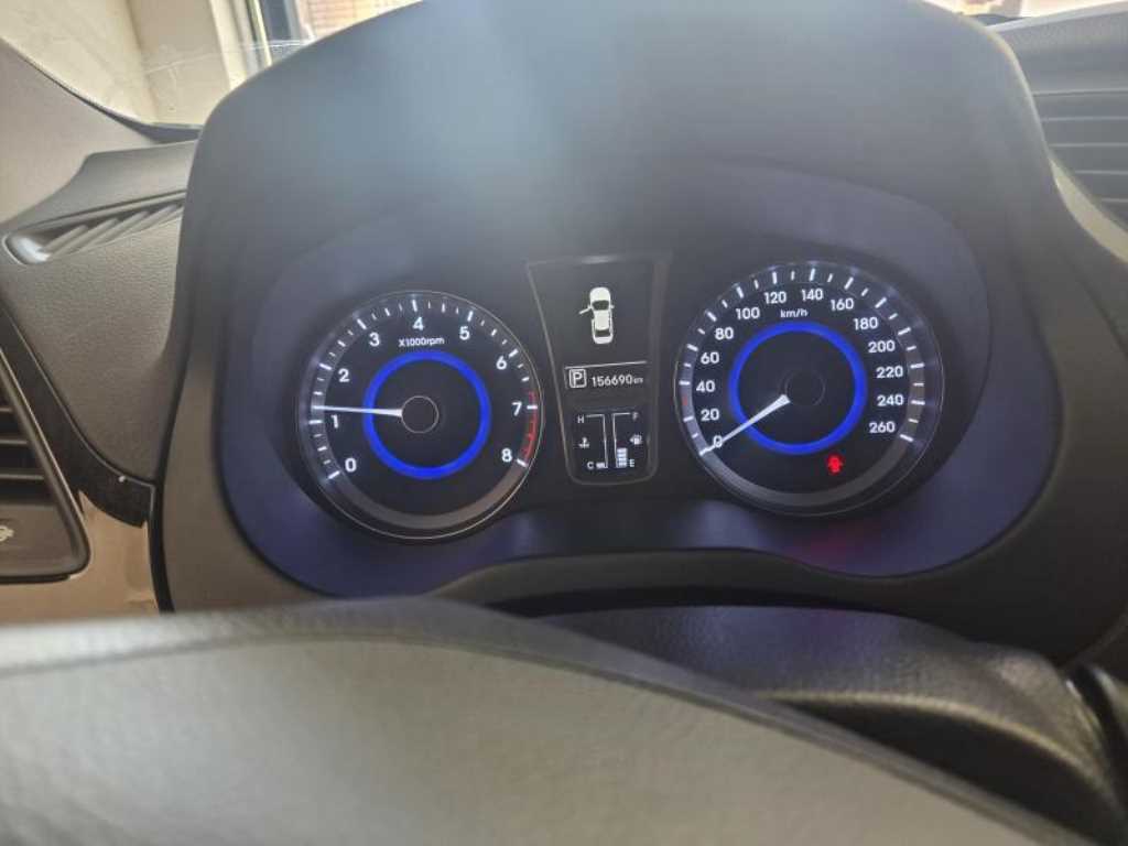 HYUNDAI Grandeur - Vista 7