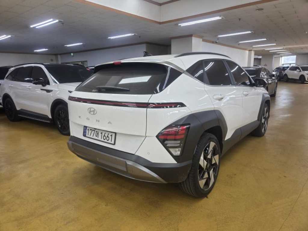 HYUNDAI Kona - Vista 7