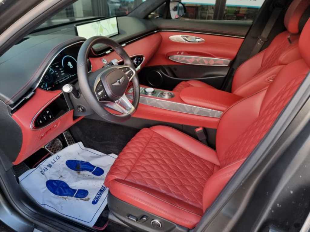 Genesis GV70 - Vista 6