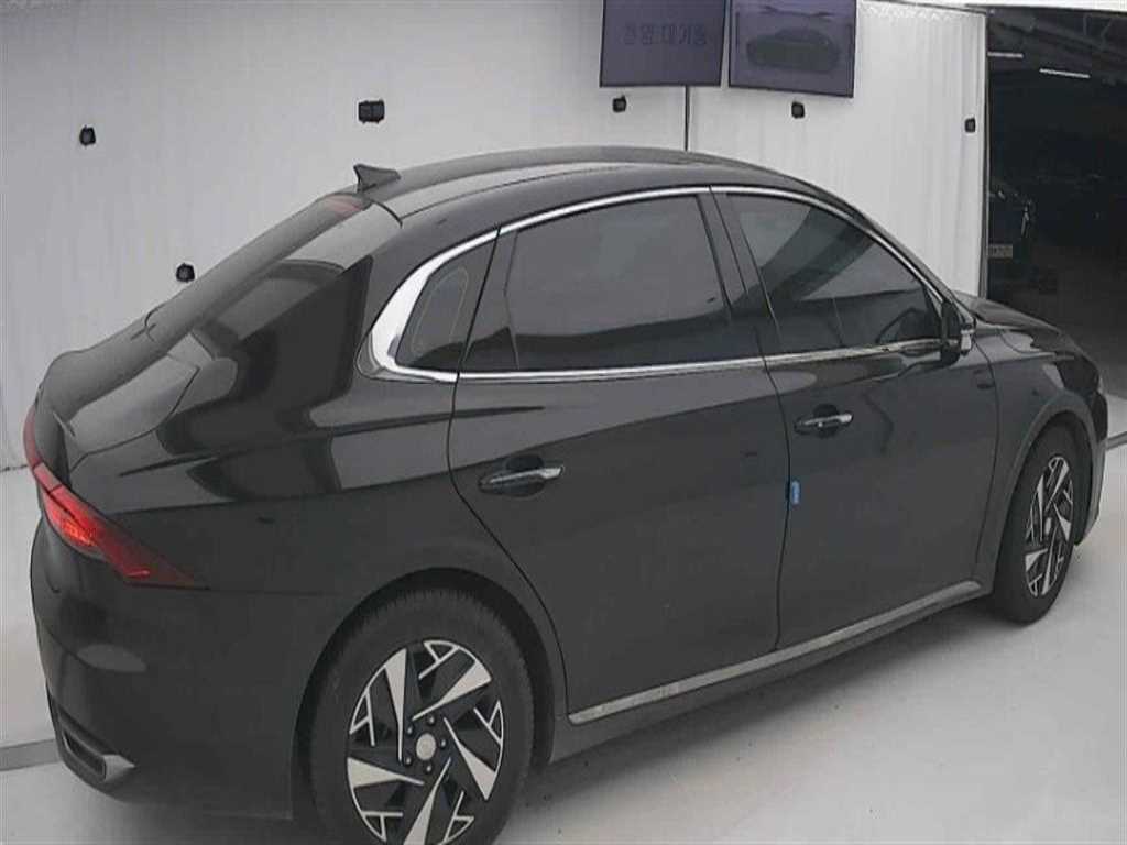 HYUNDAI Grandeur - Vista 2