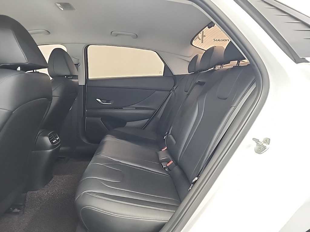 HYUNDAI Avante - Vista 12