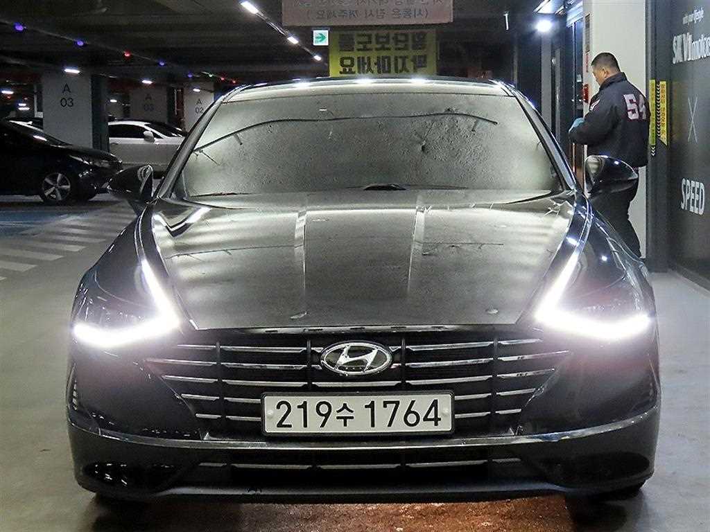 HYUNDAI Sonata - Vista 2